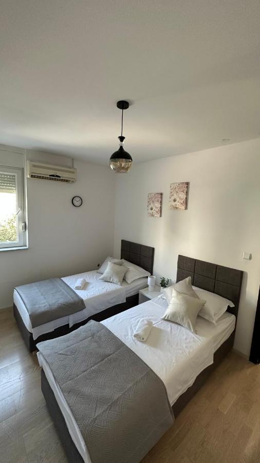Bili Brig Apartment Zadar Bagian luar foto