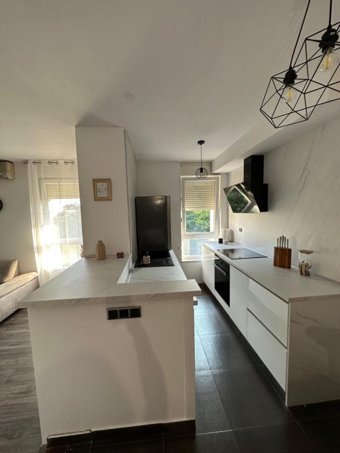 Bili Brig Apartment Zadar Bagian luar foto